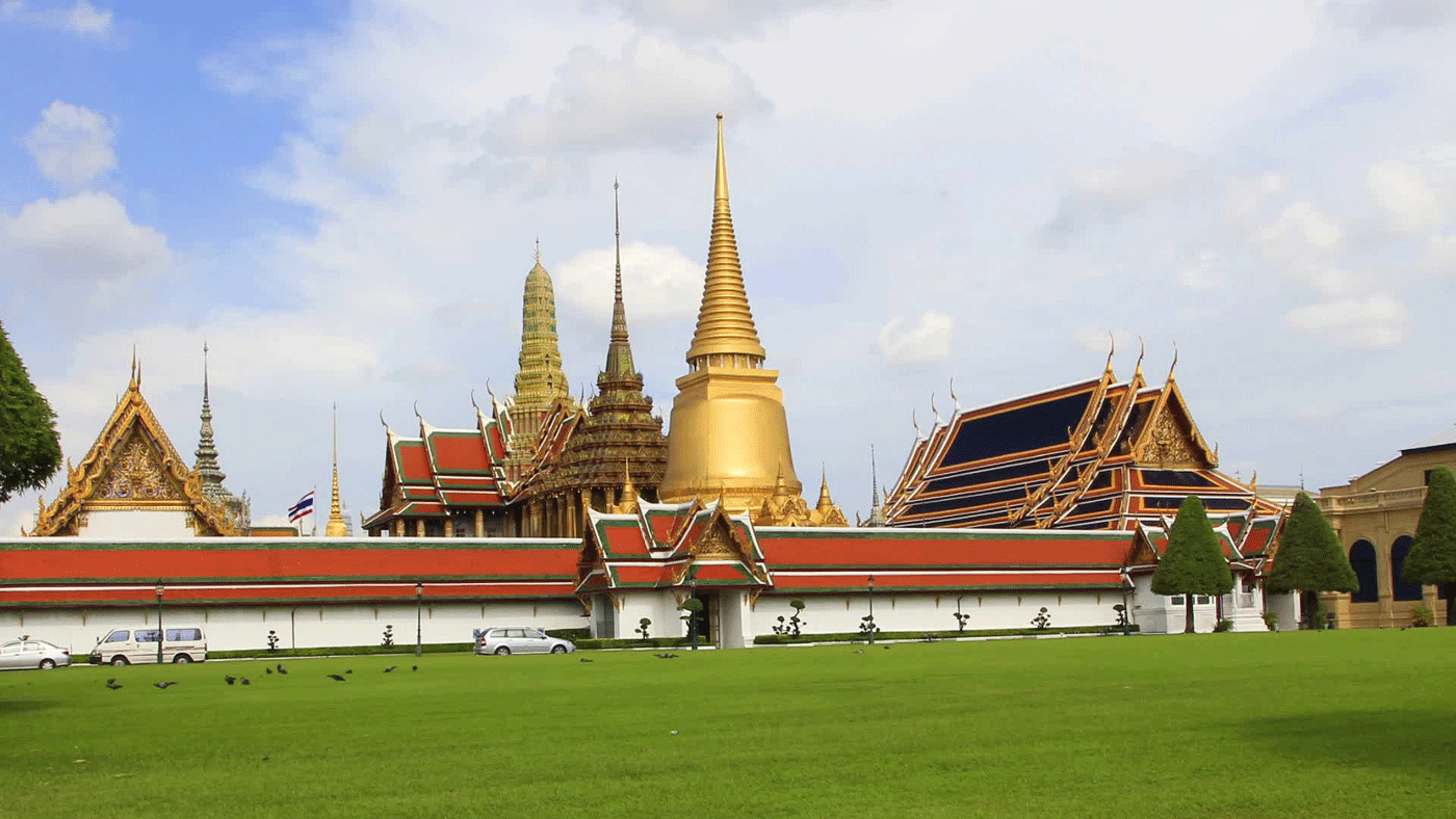 Wat Phra Kaew (Thai-Royal-Grand-Palace) Temple of the Emerald Buddha